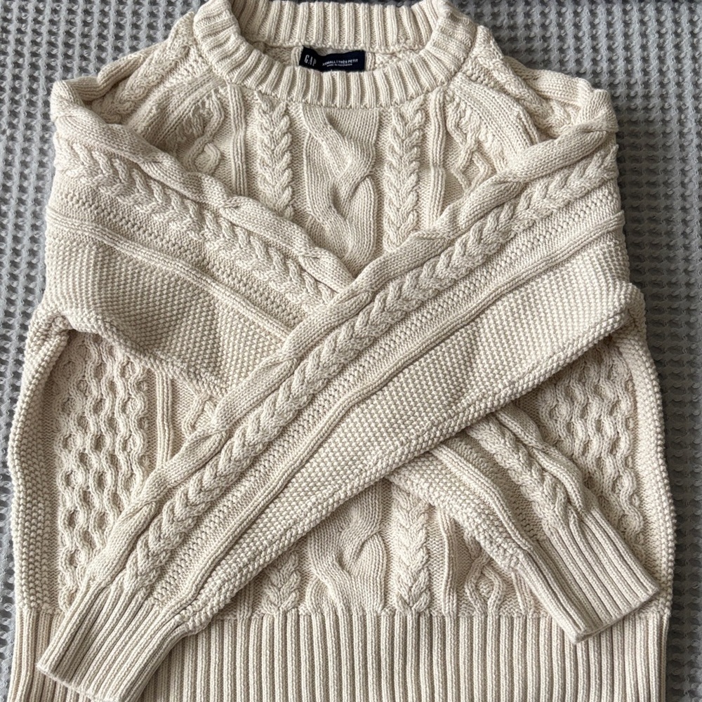 GAP 100% Cotton Cable Knit Sweater - Picture 5 of 8